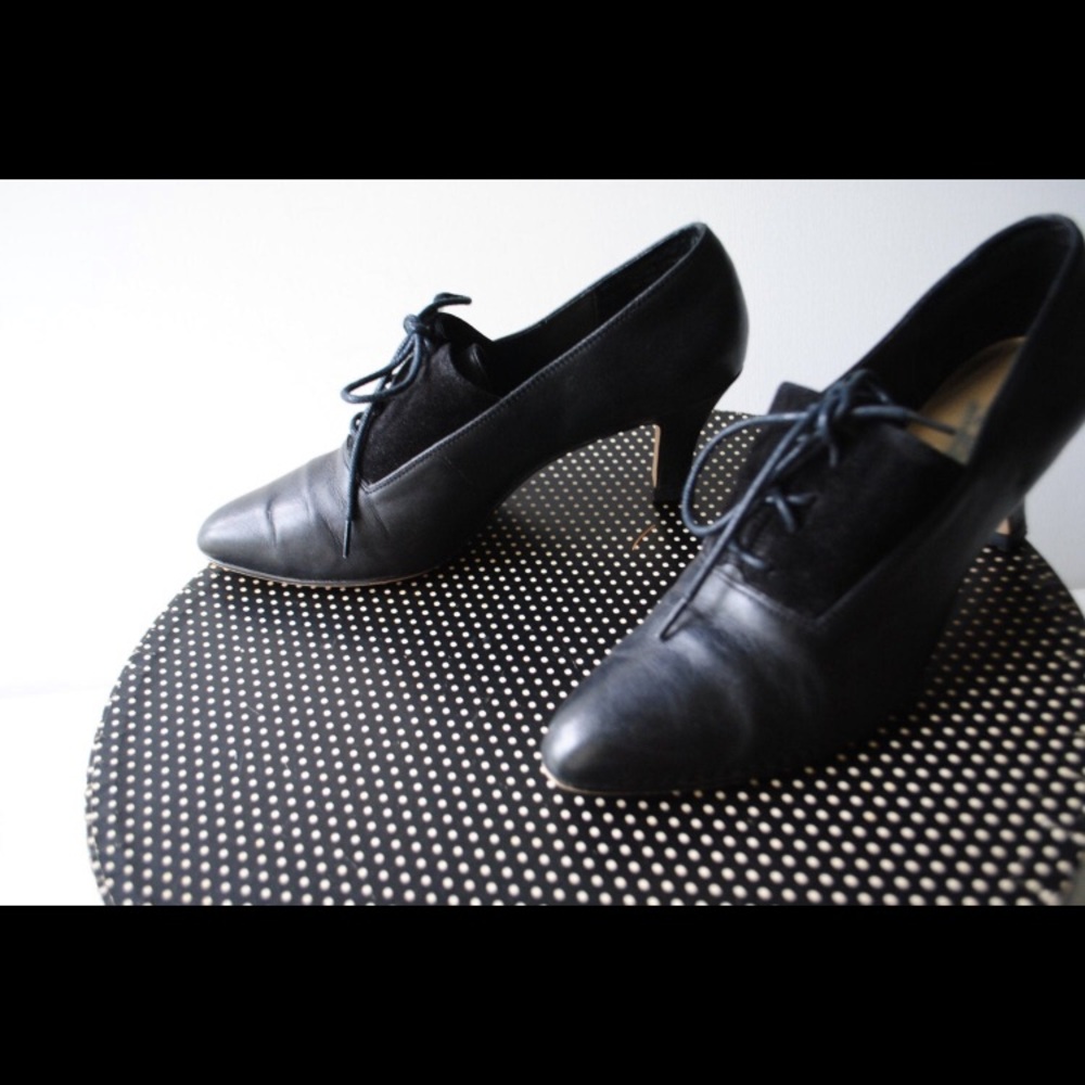 Vintage Victorian Style Black Heel Lace-Up Boot